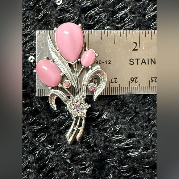 Vintage Two Tone Pink Crystals & Cabachons Flower Brooch - Picture 2 of 9